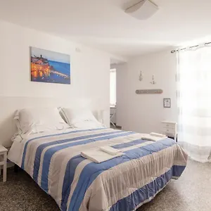 Ludovica Flat Guest house